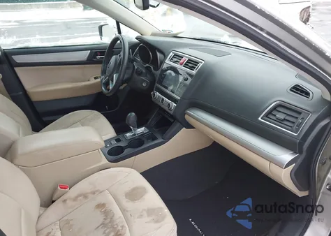 2015 Subaru Legacy 2.5I Premium z USA, uszkodzony, nr VIN 4S3BNAD63F3043530